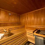 Leonardo Center 4*