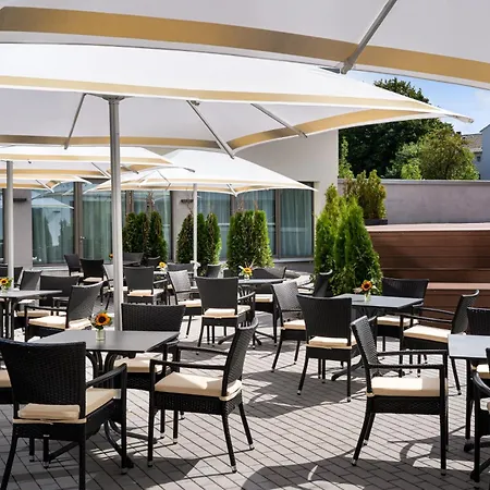 Leonardo Center Отель 4*