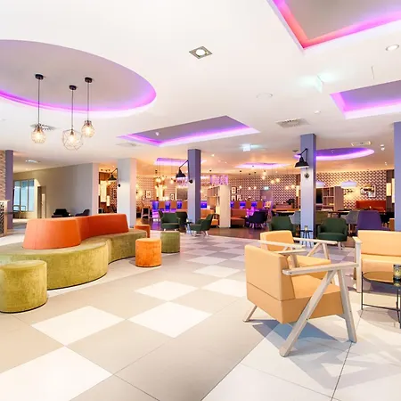 Отель Leonardo Center 4*