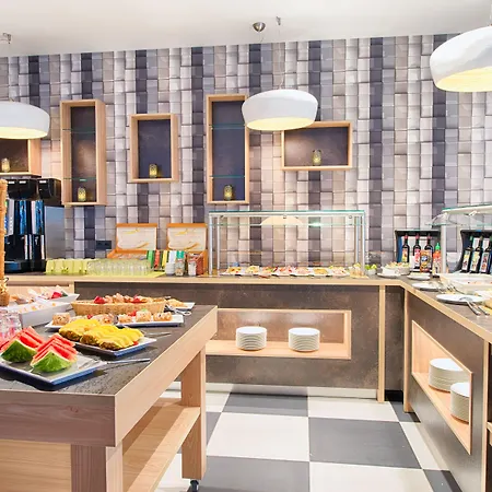 Leonardo Center Hotel 4*