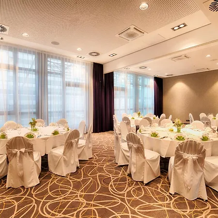 Leonardo Center וולפסבורג