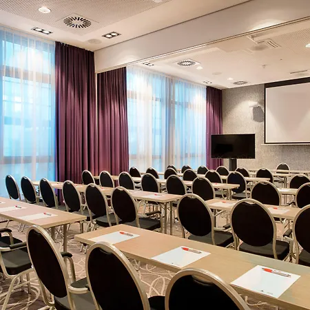 Leonardo Center 4*