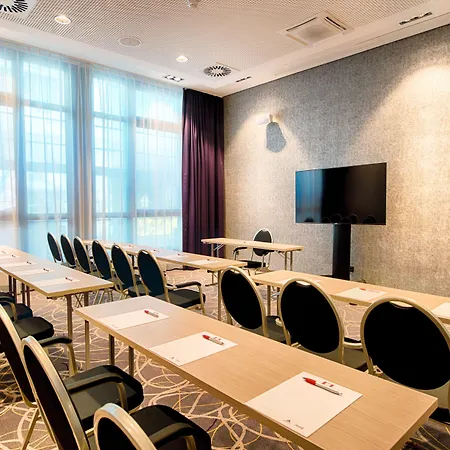 沃尔夫斯堡市中心莱昂纳多酒店 沃尔夫