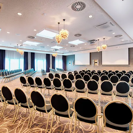 Leonardo Center Hotell