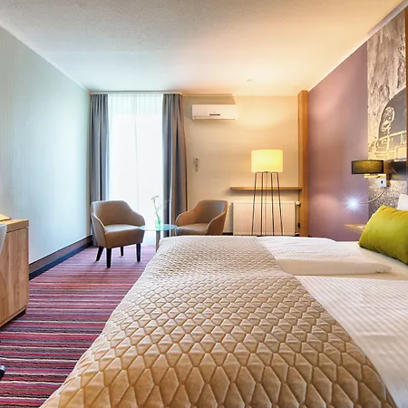 Leonardo Center Hotell 4*