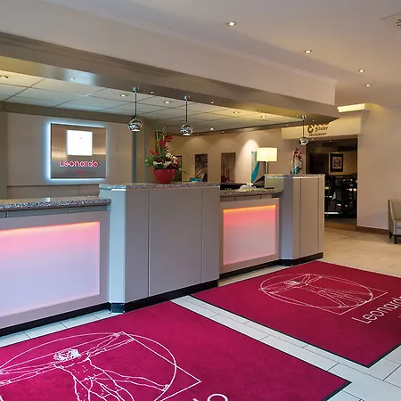 Leonardo Center 4* Вольфсбург