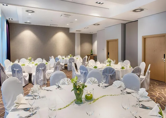 Leonardo Center Hotel