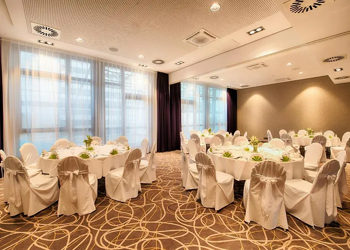 Leonardo Center Hotel